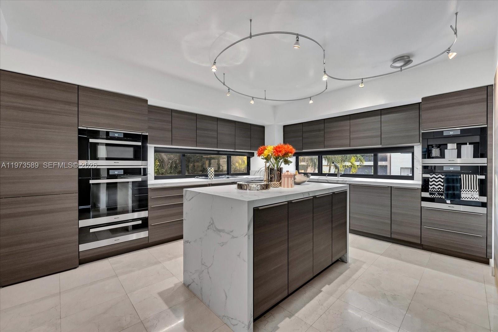 279 N Hibiscus Dr #0, Miami Beach FL 33139