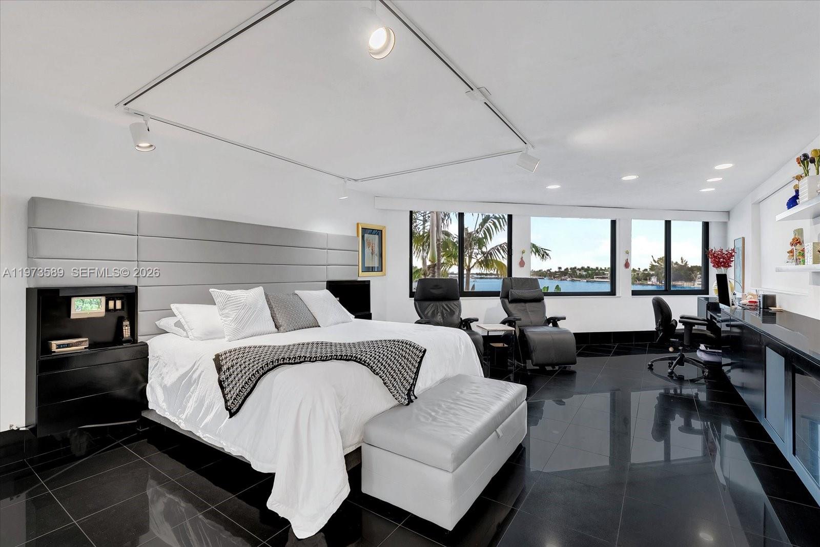 279 N Hibiscus Dr #0, Miami Beach FL 33139