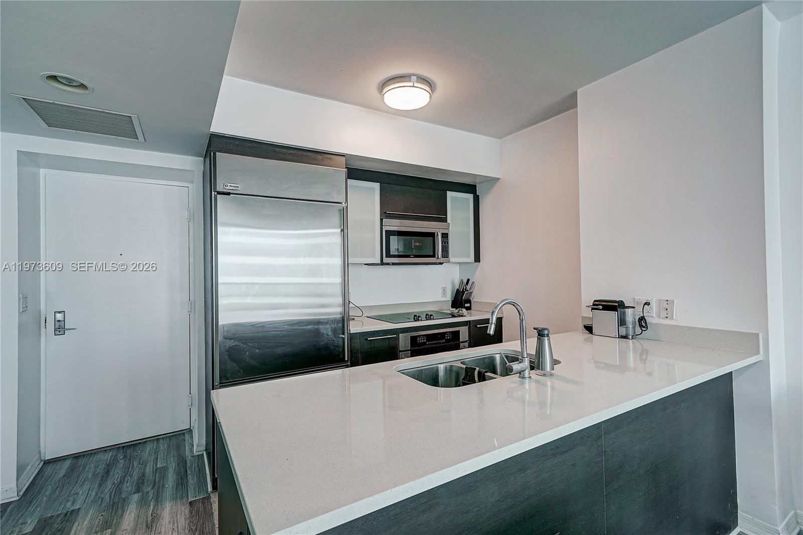 500 Brickell Ave #4004, Miami FL 33131