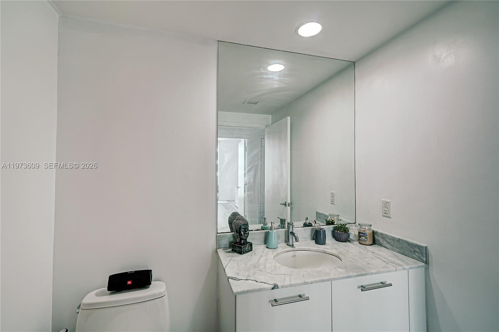 500 Brickell Ave #4004, Miami FL 33131