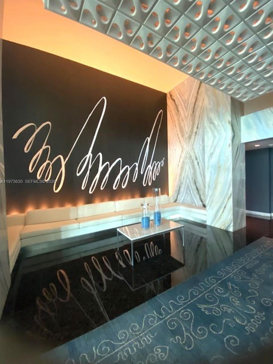 335 S Biscayne Blvd #1002, Miami FL 33131