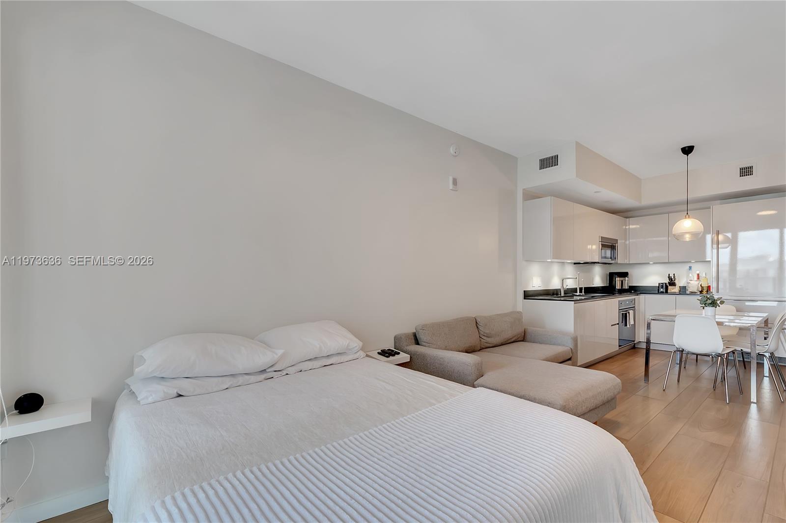 1010 Brickell Ave #3510, Miami FL 33131