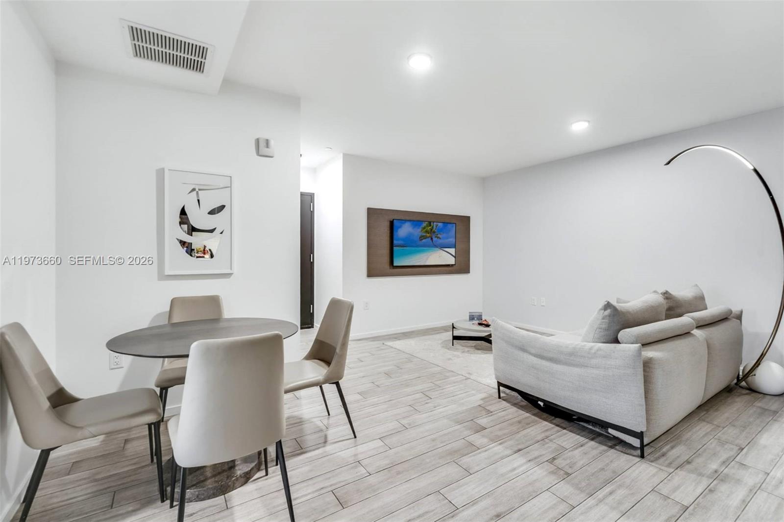 398 NE 5th St #1515, Miami FL 33132