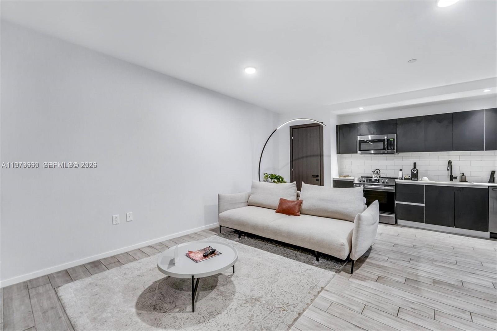 398 NE 5th St #1515, Miami FL 33132