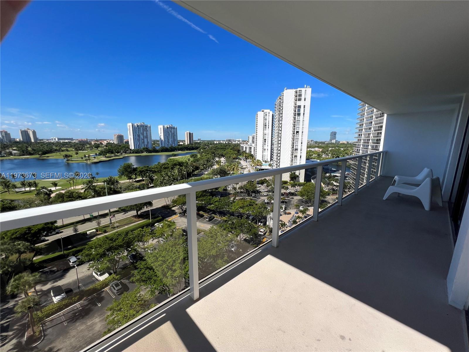 3731 N Country Club Dr #1424, Aventura FL 33180
