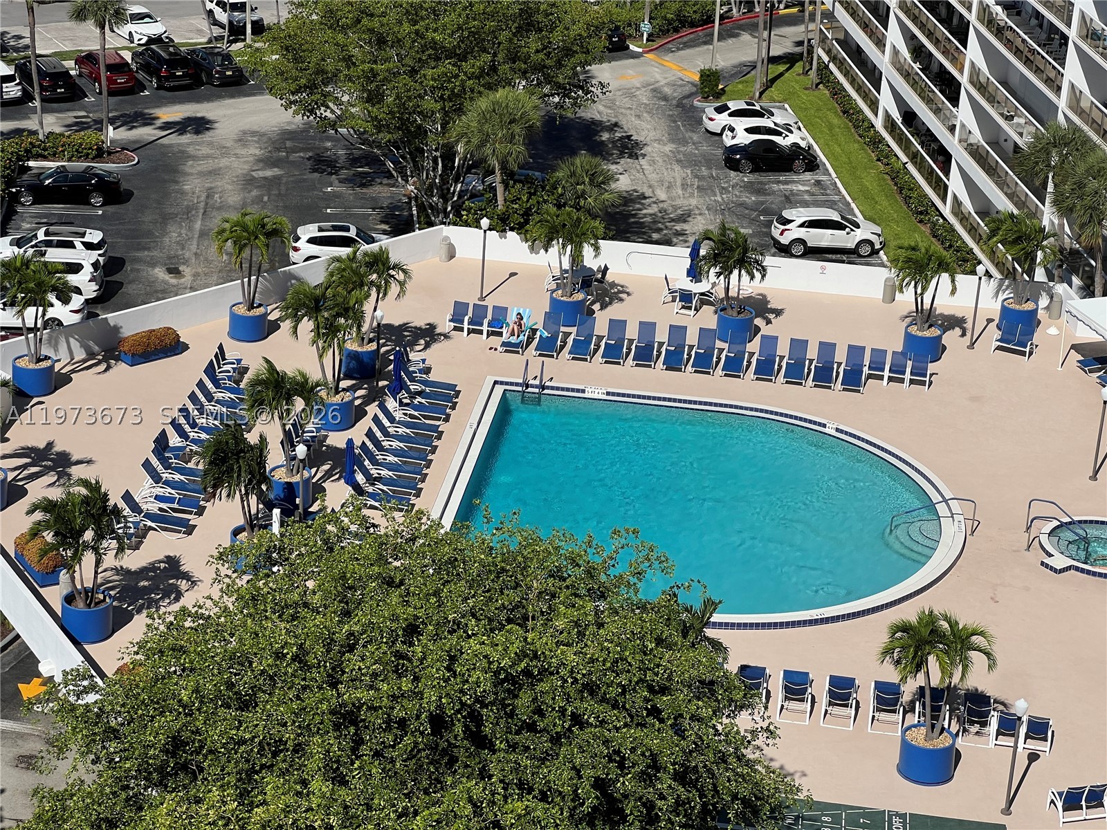3731 N Country Club Dr #1424, Aventura FL 33180