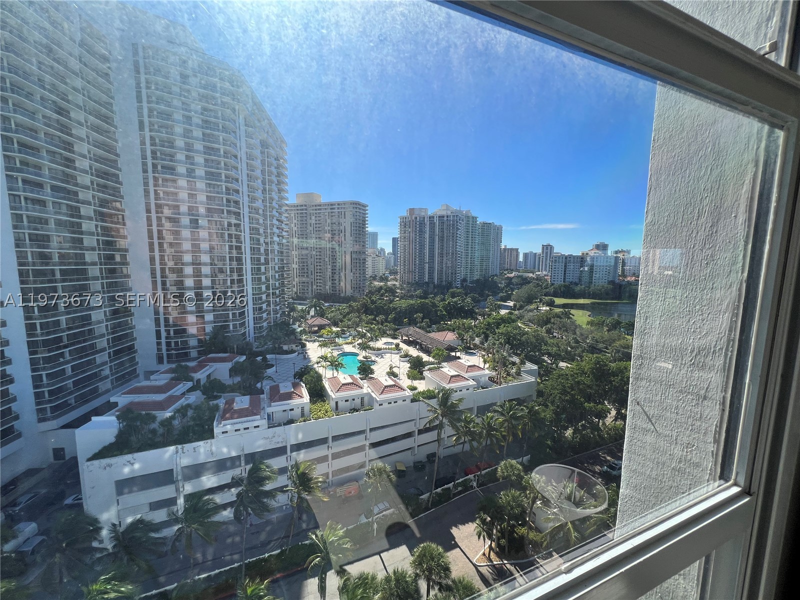 3731 N Country Club Dr #1424, Aventura FL 33180
