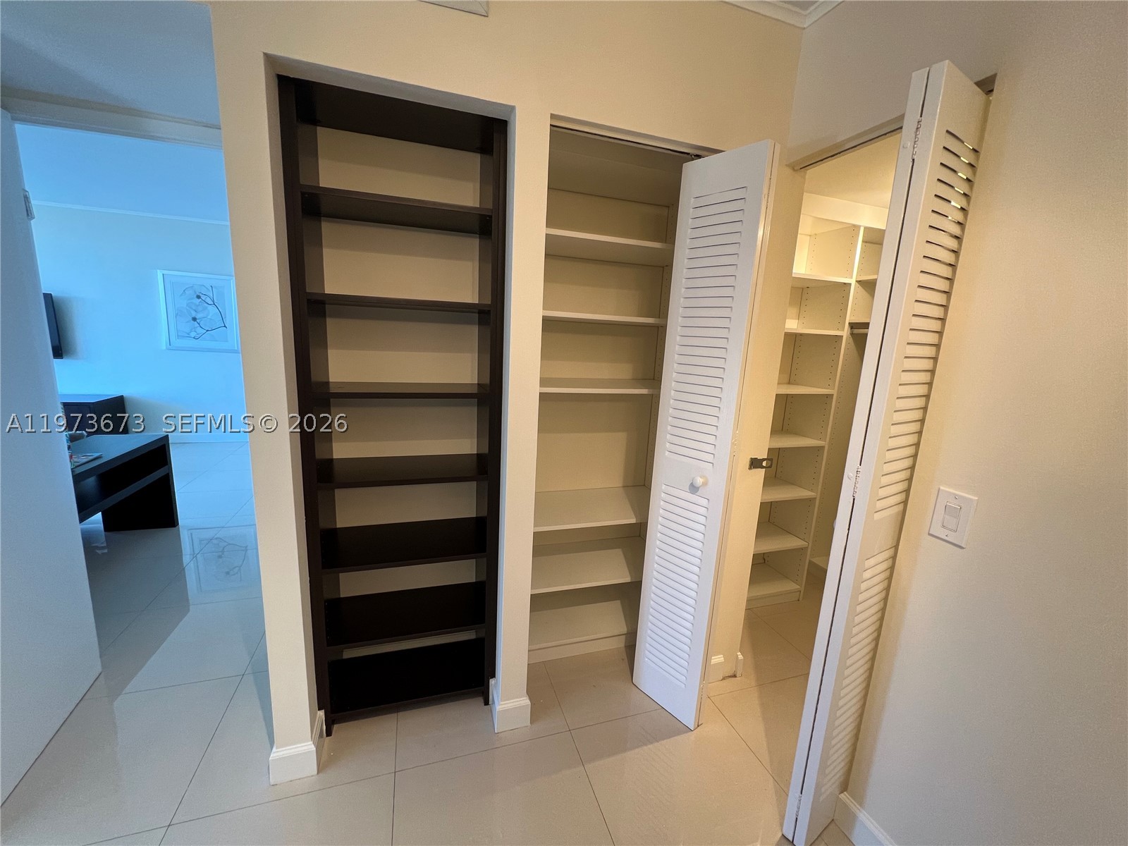3731 N Country Club Dr #1424, Aventura FL 33180