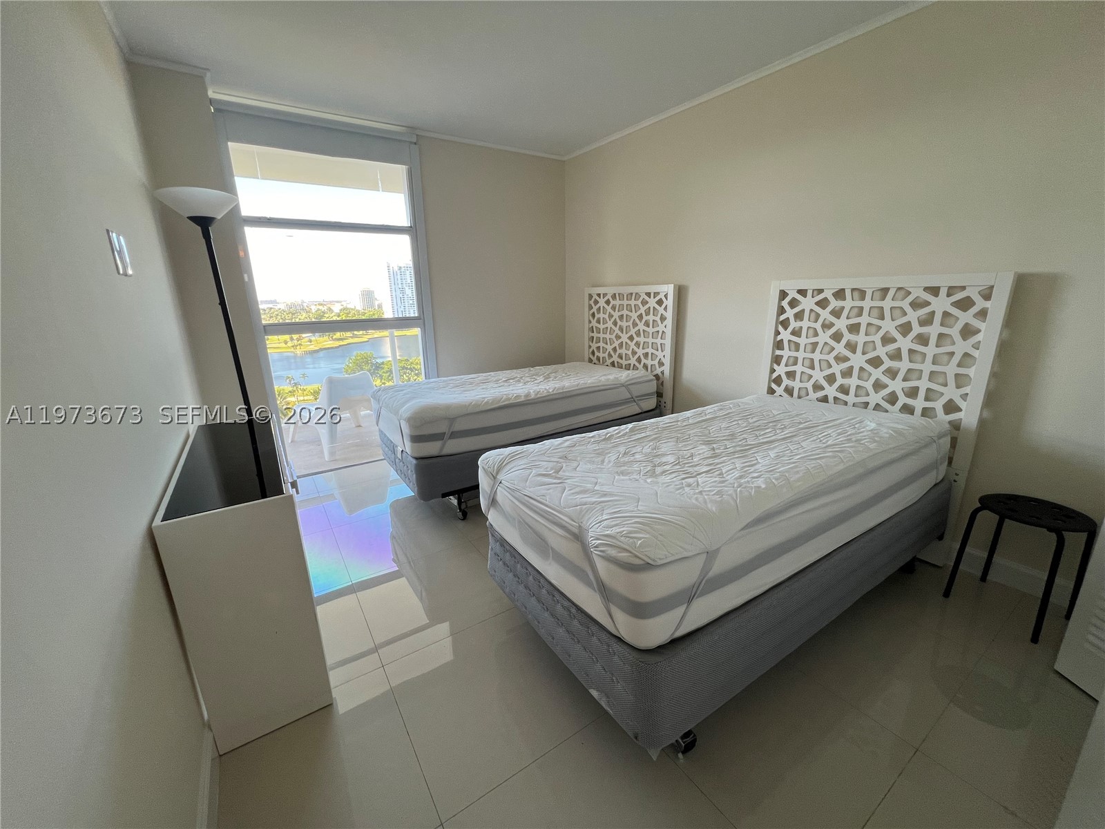 3731 N Country Club Dr #1424, Aventura FL 33180