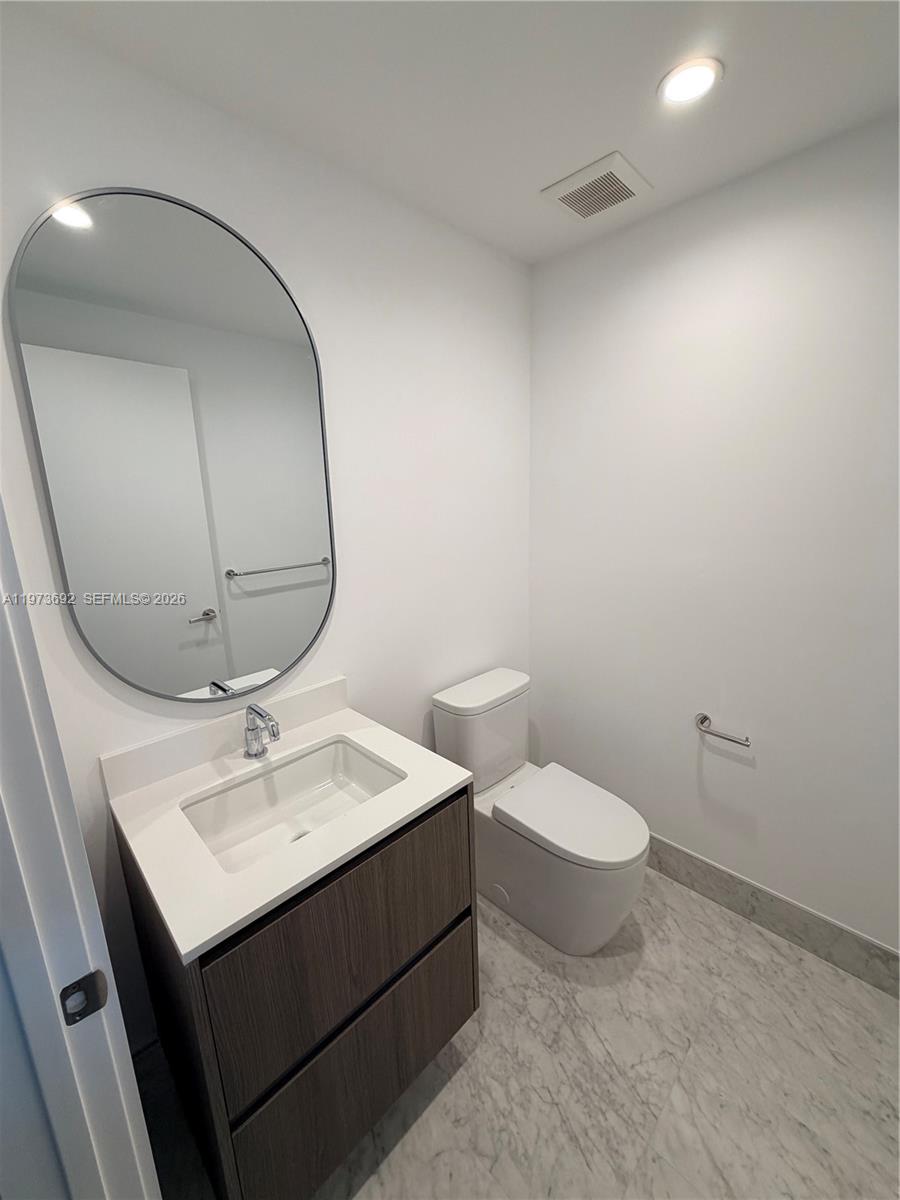 9221 E Bay Harbor Dr #307, Bay Harbor Islands FL 33154