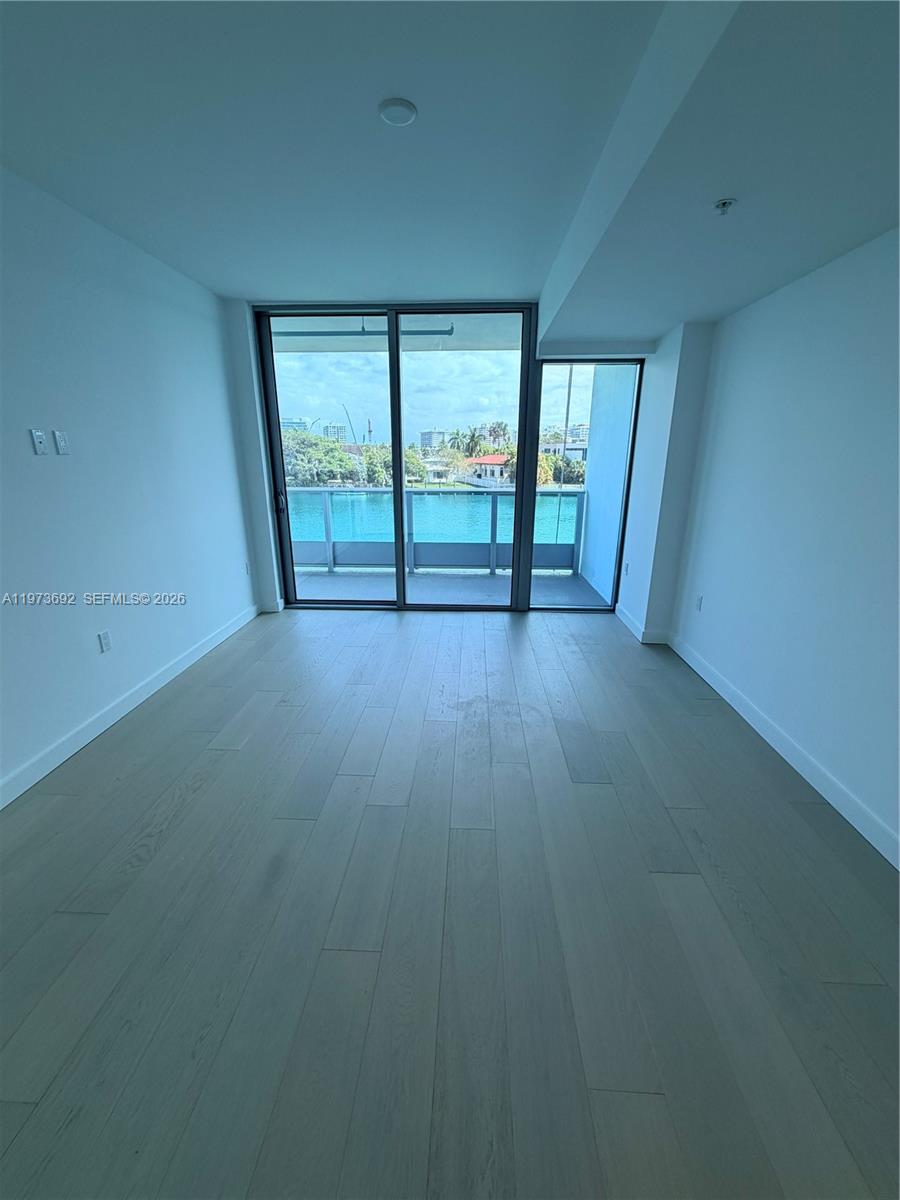 9221 E Bay Harbor Dr #307, Bay Harbor Islands FL 33154