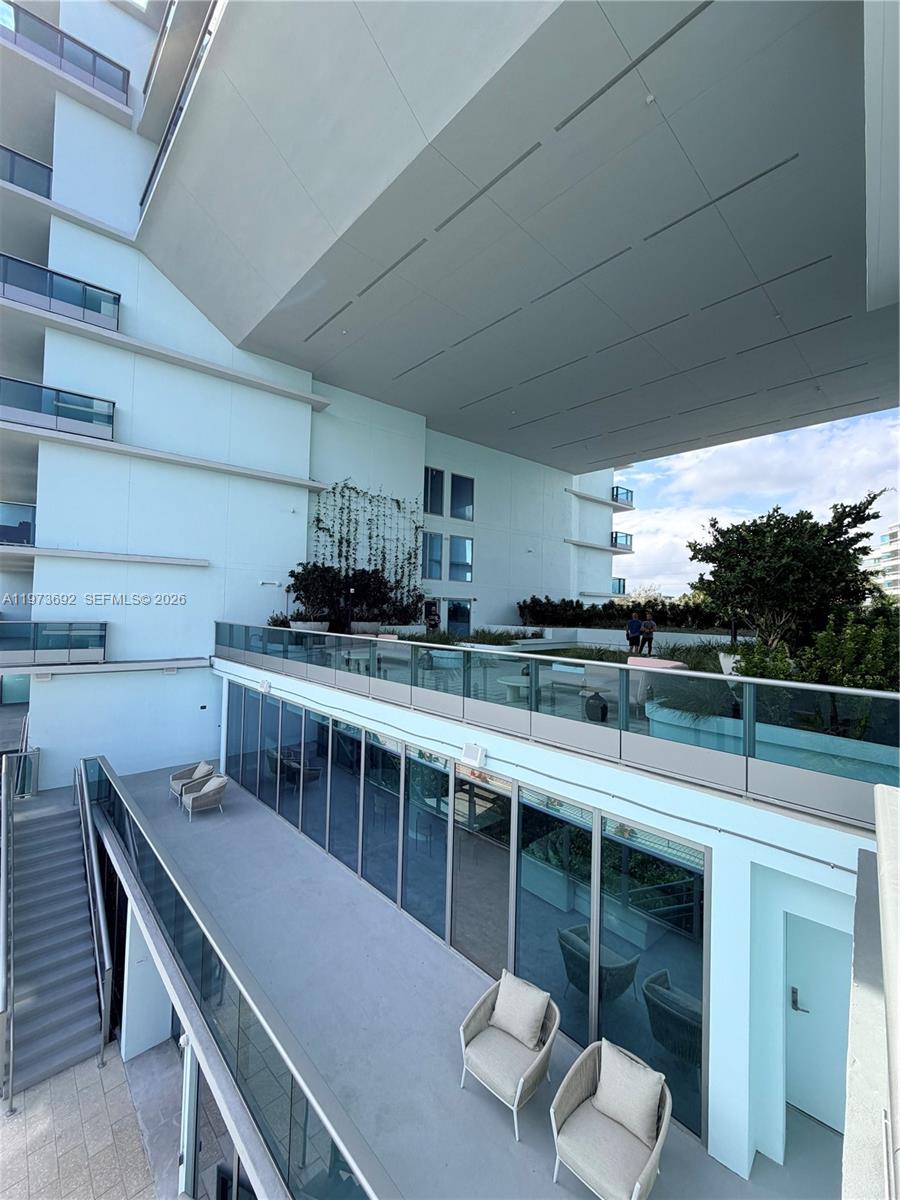 9221 E Bay Harbor Dr #307, Bay Harbor Islands FL 33154