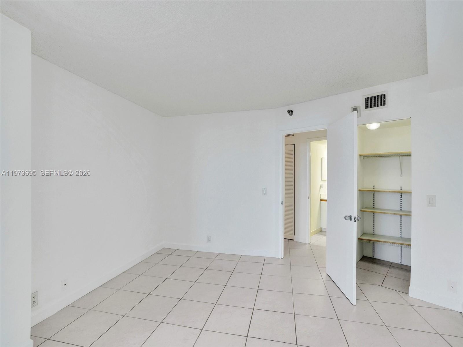 3400 192nd ST #1811, Aventura FL 33180