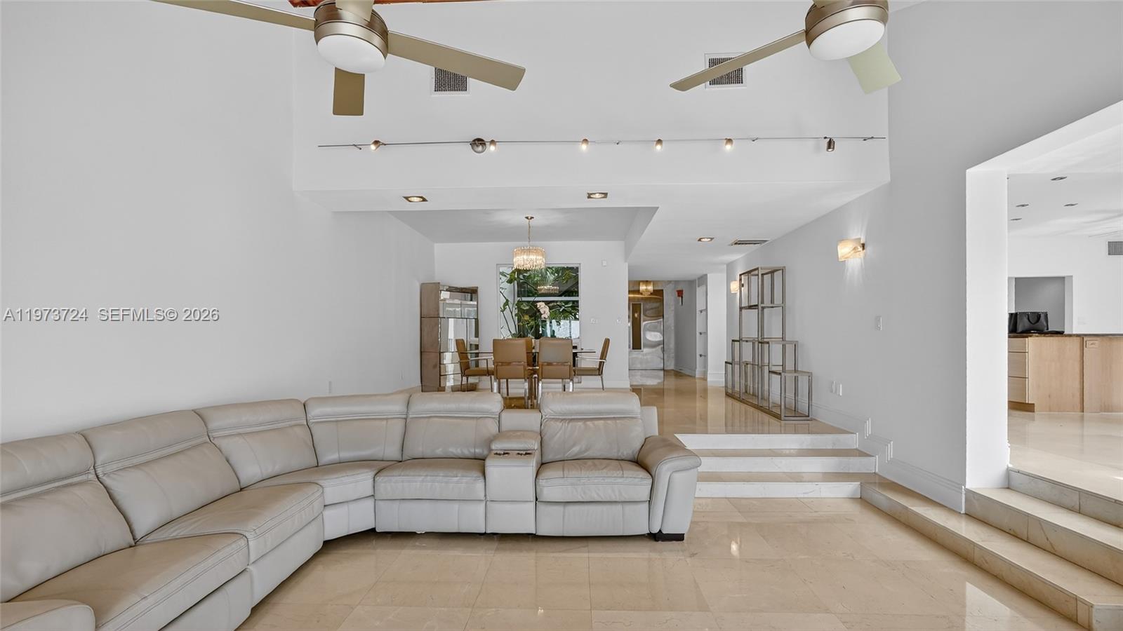 3226 NE 168th St, North Miami Beach FL 33160