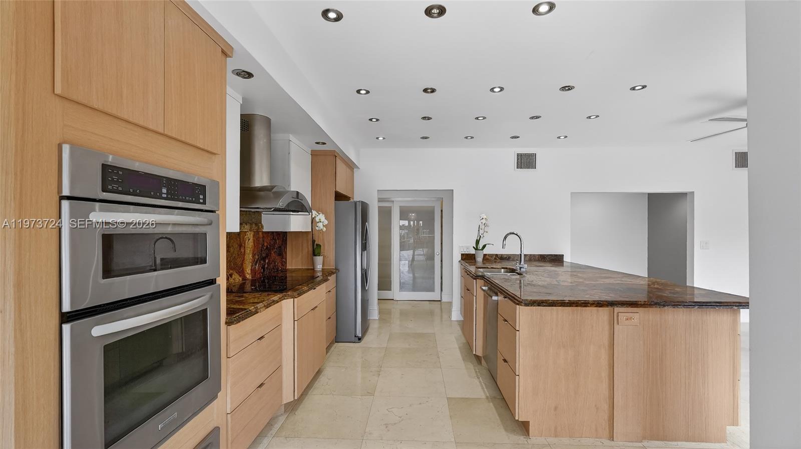 3226 NE 168th St, North Miami Beach FL 33160