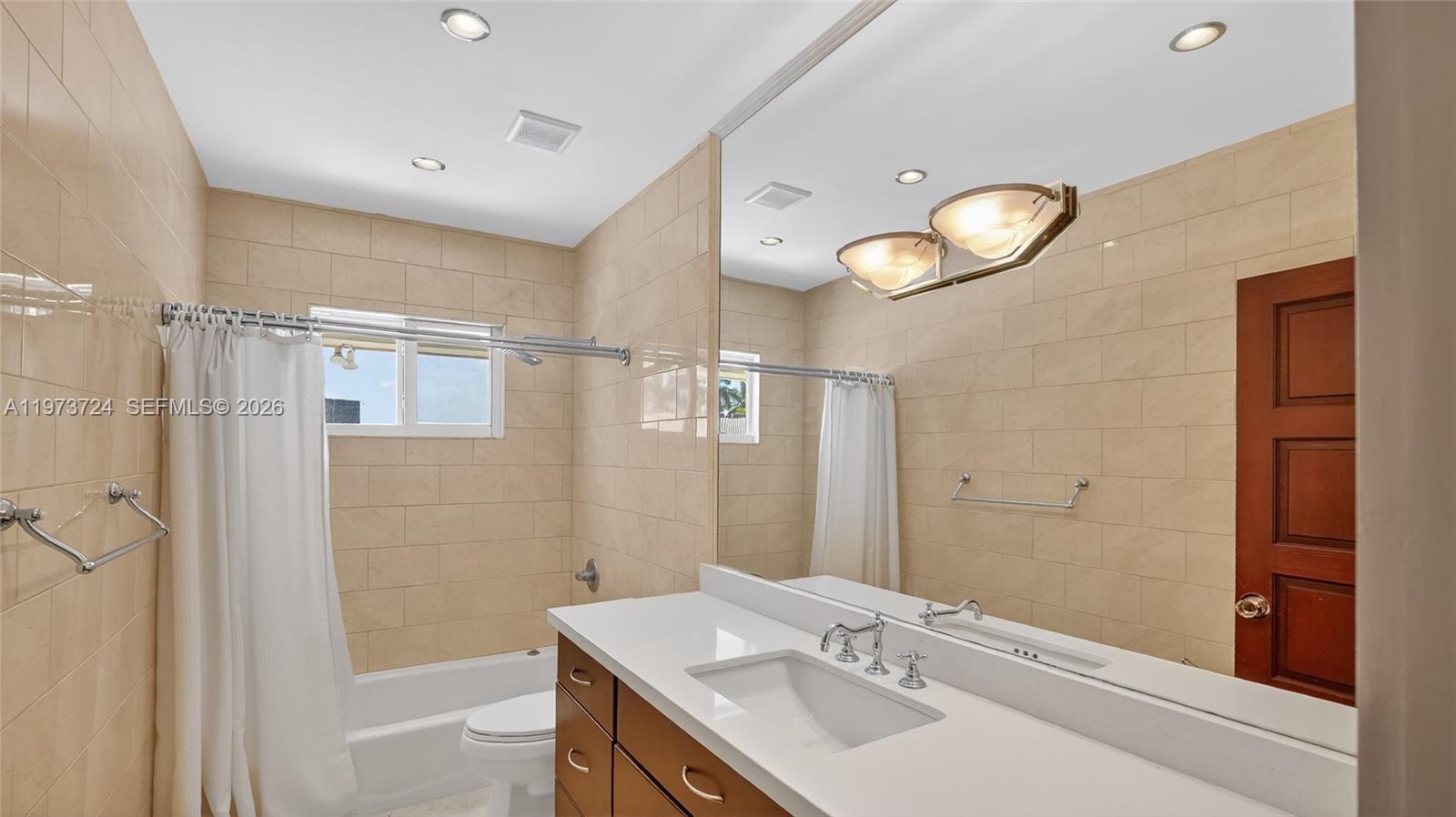 3226 NE 168th St, North Miami Beach FL 33160