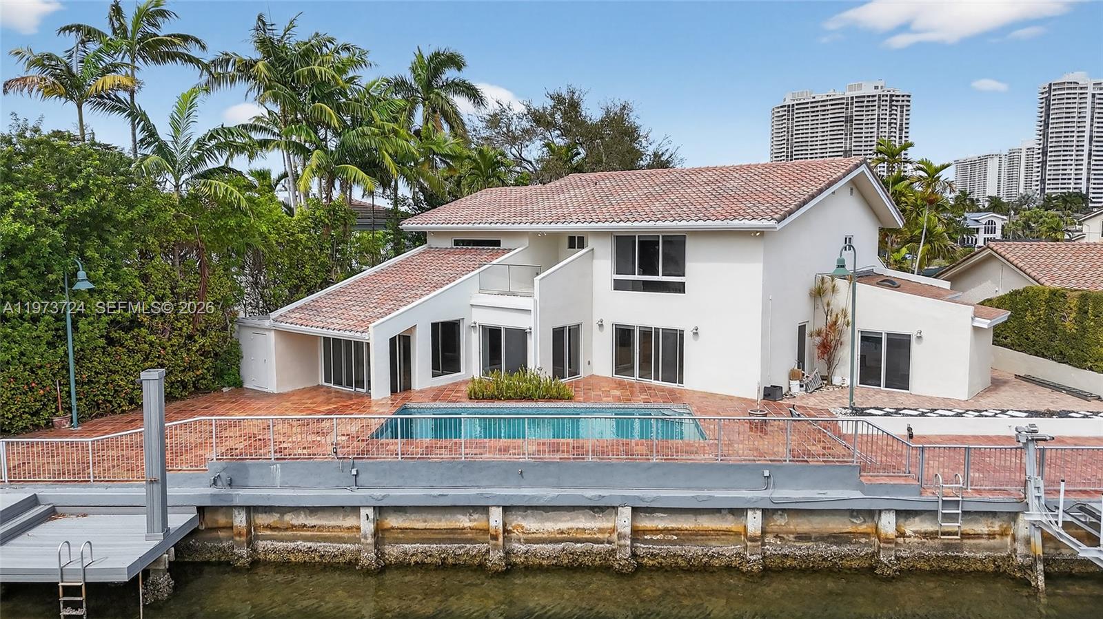 3226 NE 168th St, North Miami Beach FL 33160