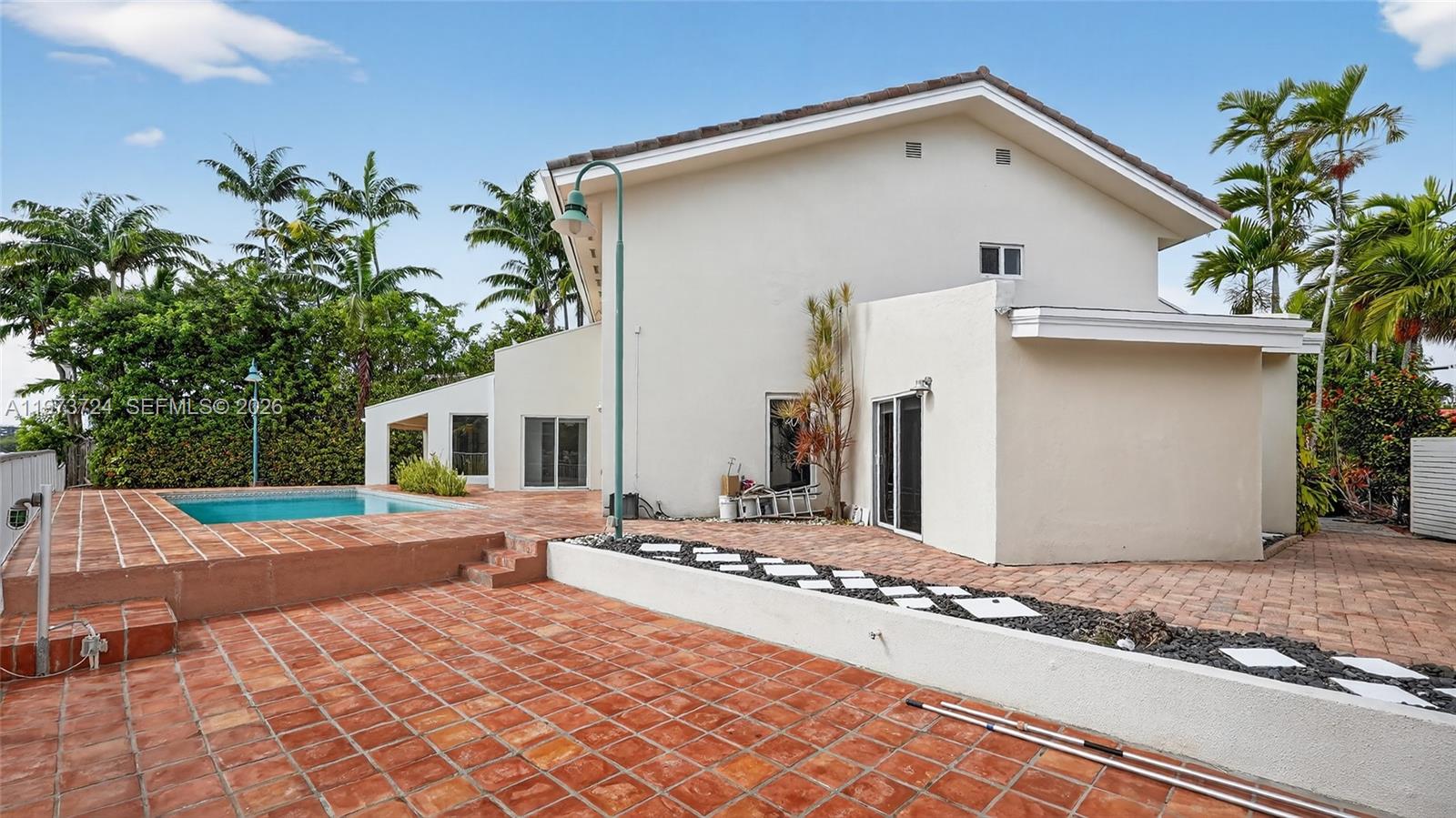 3226 NE 168th St, North Miami Beach FL 33160