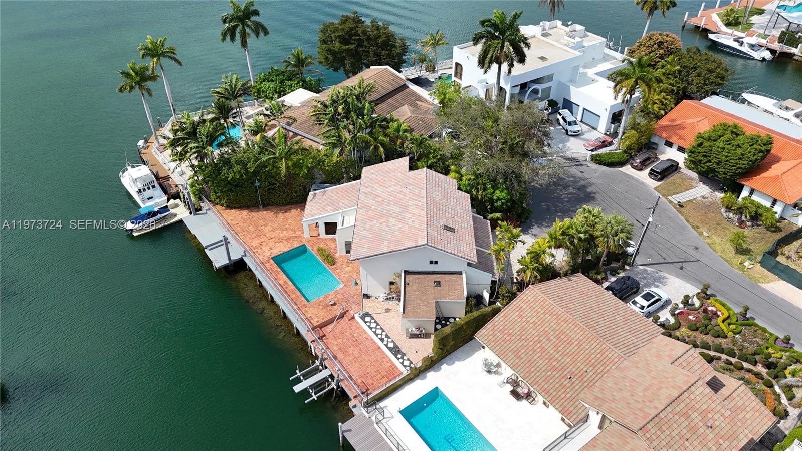 3226 NE 168th St, North Miami Beach FL 33160