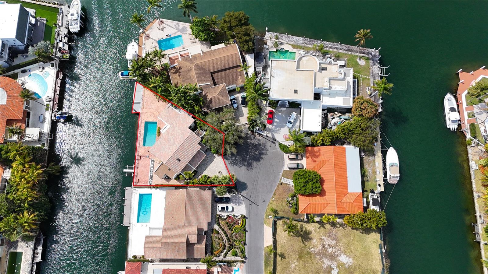 3226 NE 168th St, North Miami Beach FL 33160