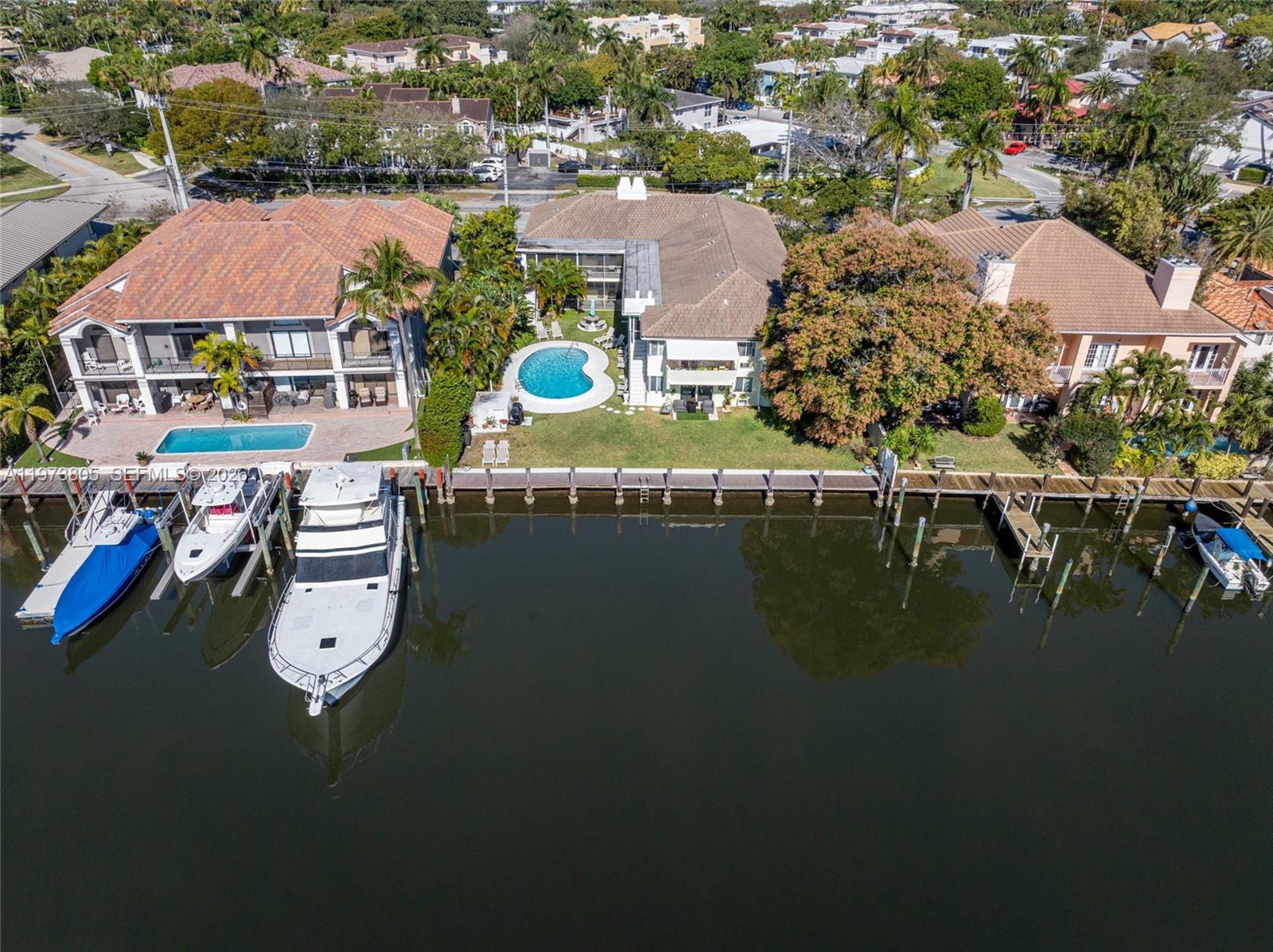 1308 Bayview Dr #2B, Fort Lauderdale FL 33304