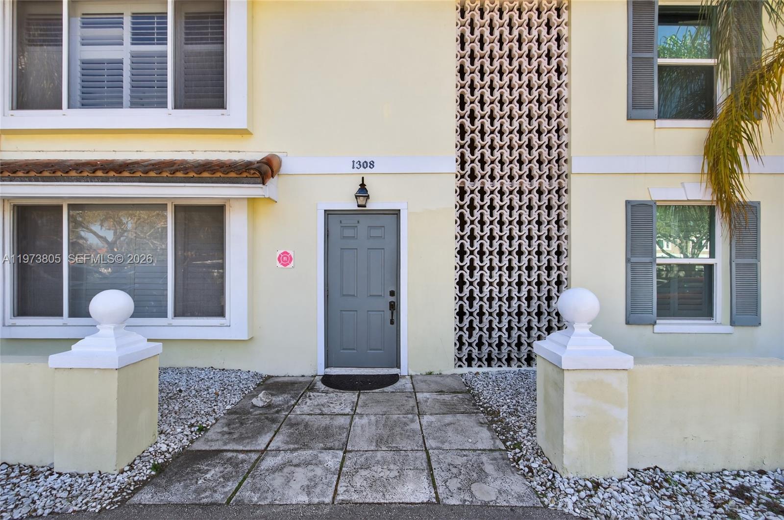 1308 Bayview Dr #2B, Fort Lauderdale FL 33304