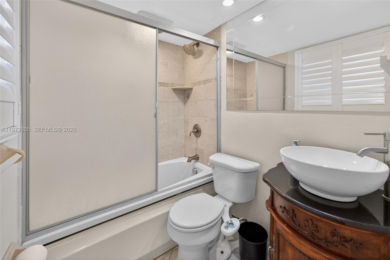 1308 Bayview Dr #2B, Fort Lauderdale FL 33304