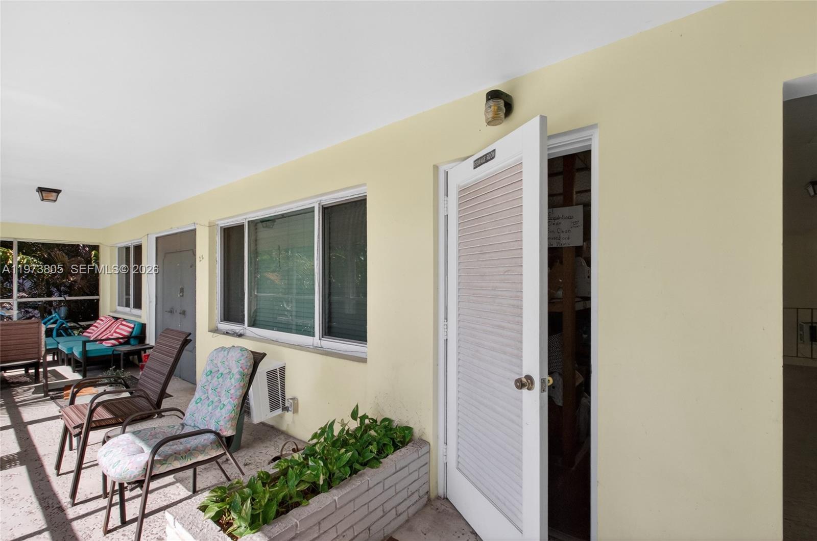 1308 Bayview Dr #2B, Fort Lauderdale FL 33304