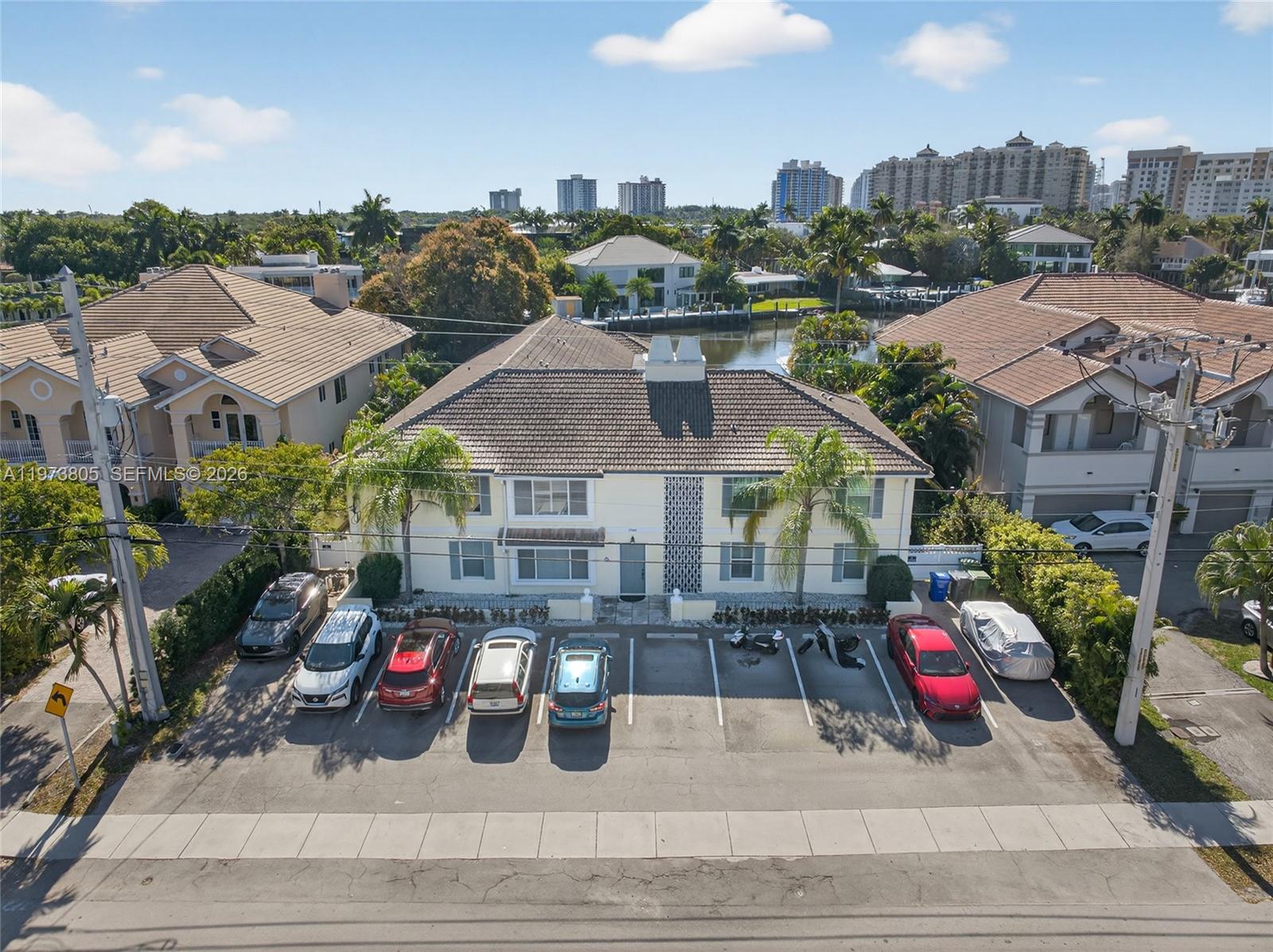 1308 Bayview Dr #2B, Fort Lauderdale FL 33304