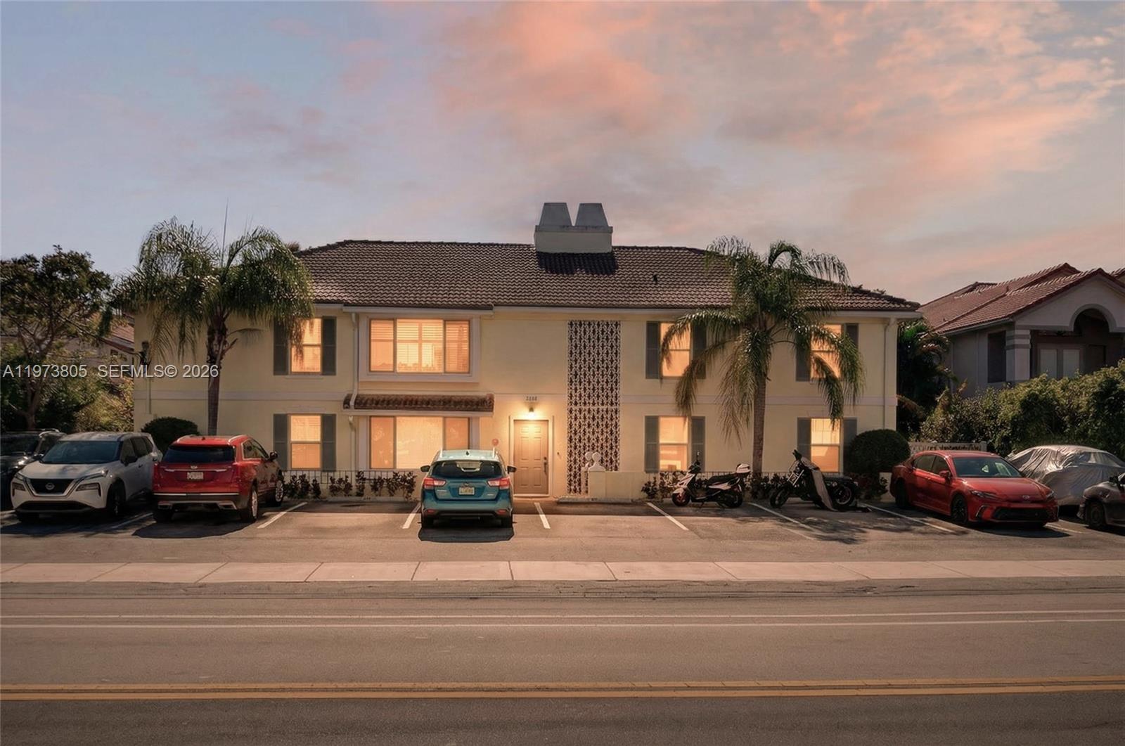 1308 Bayview Dr #2B, Fort Lauderdale FL 33304