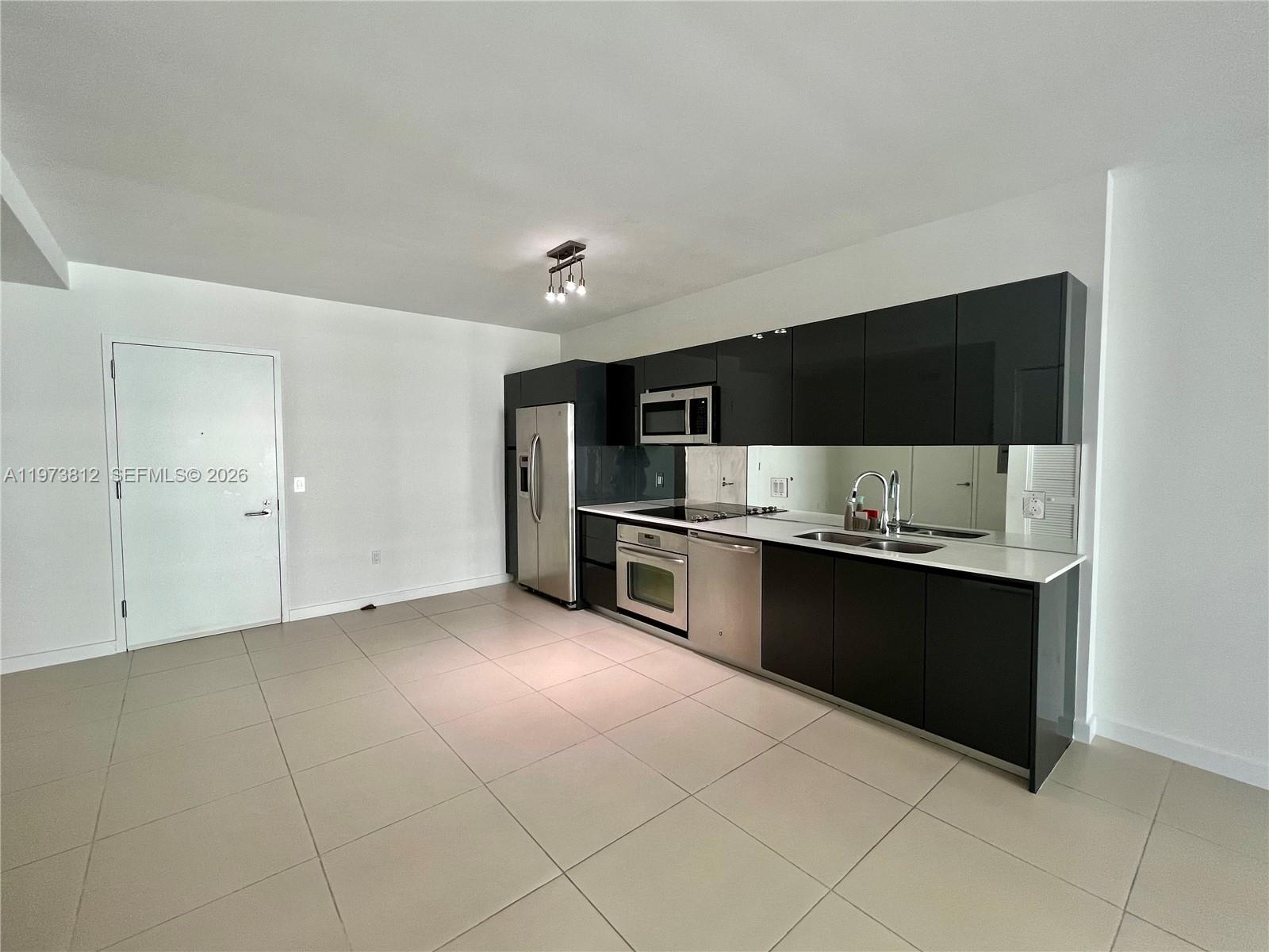 31 SE 6th St #1604, Miami FL 33131