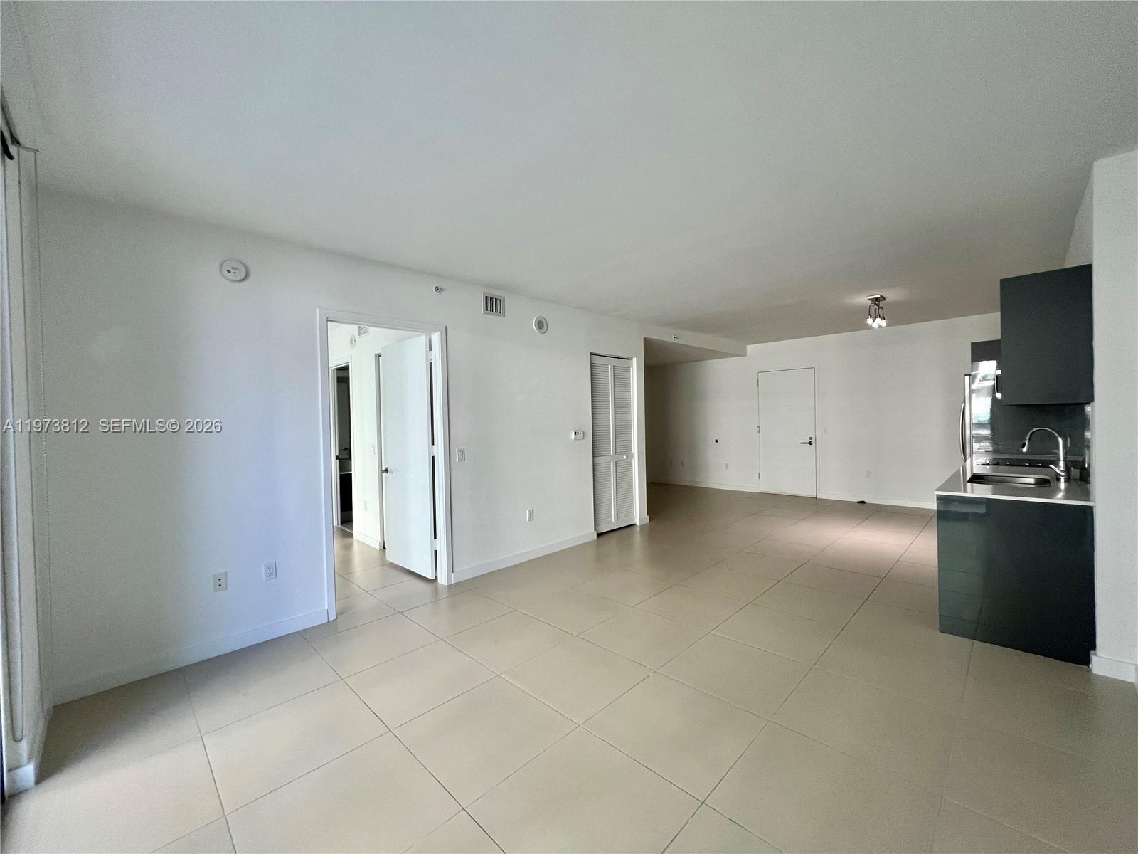 31 SE 6th St #1604, Miami FL 33131