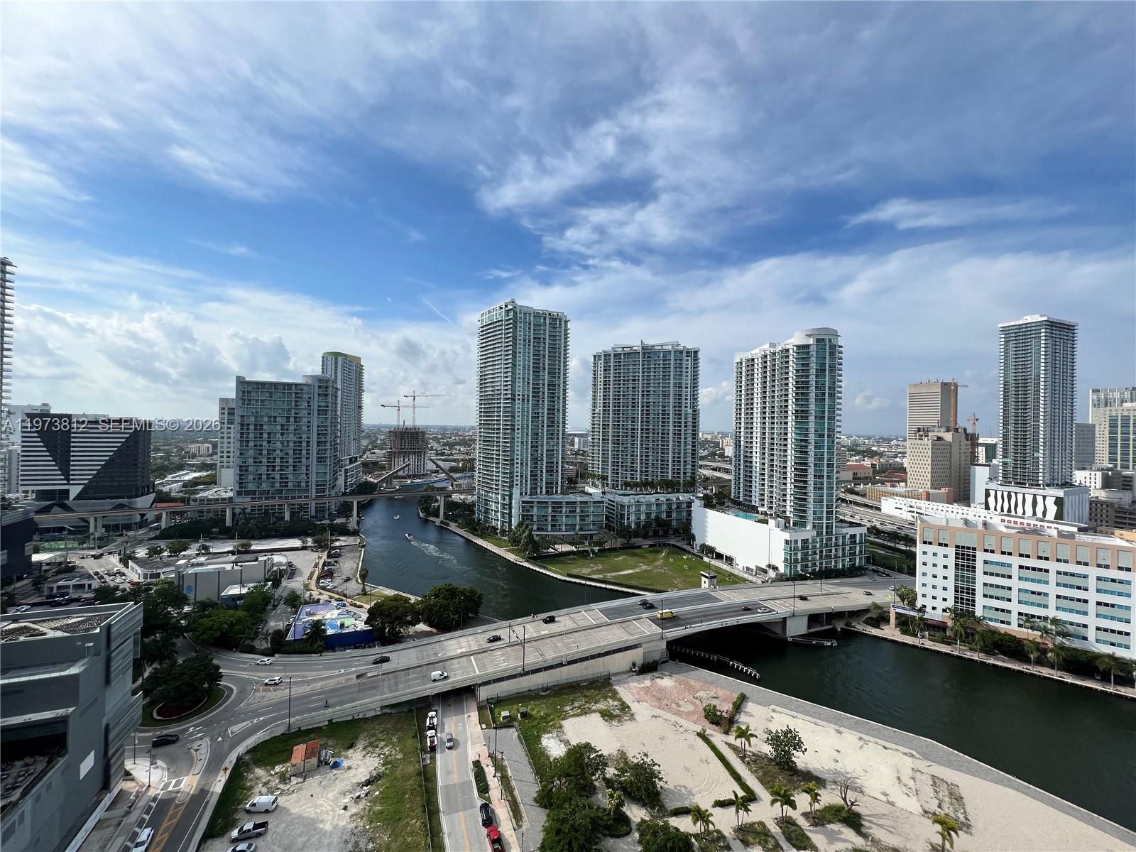31 SE 6th St #1604, Miami FL 33131