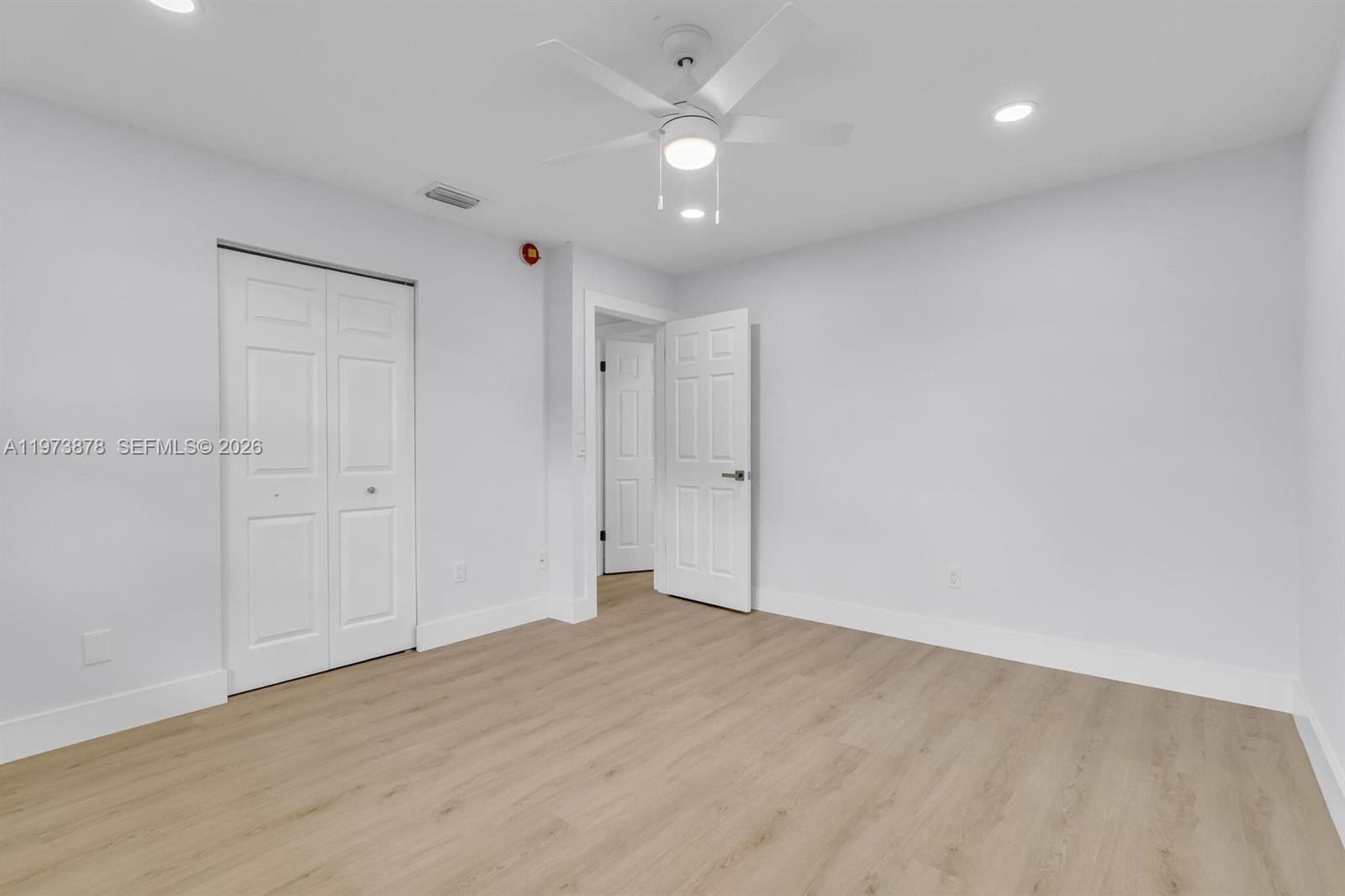8535 Casa Del Lago #F, Boca Raton FL 33433