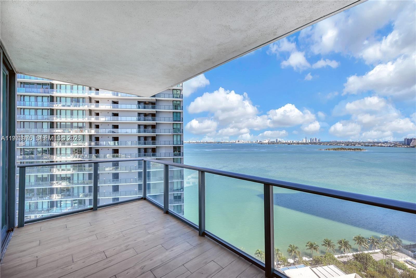 650 NE 32nd St #2007, Miami FL 33137