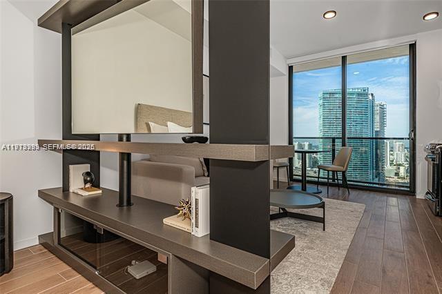398 NE 5th St #2802, Miami FL 33132