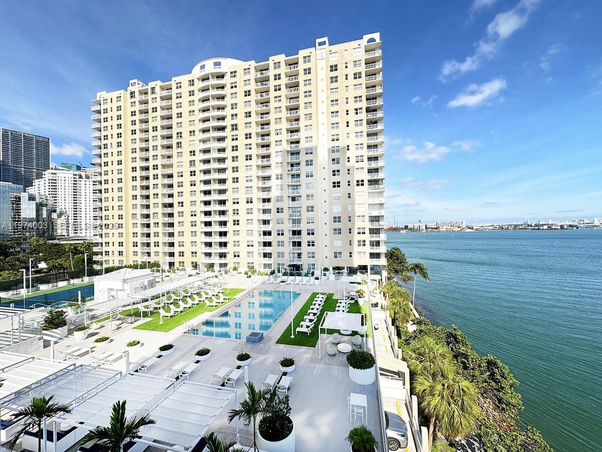 770 NE Claughton Island Dr #1613, Miami FL 33131