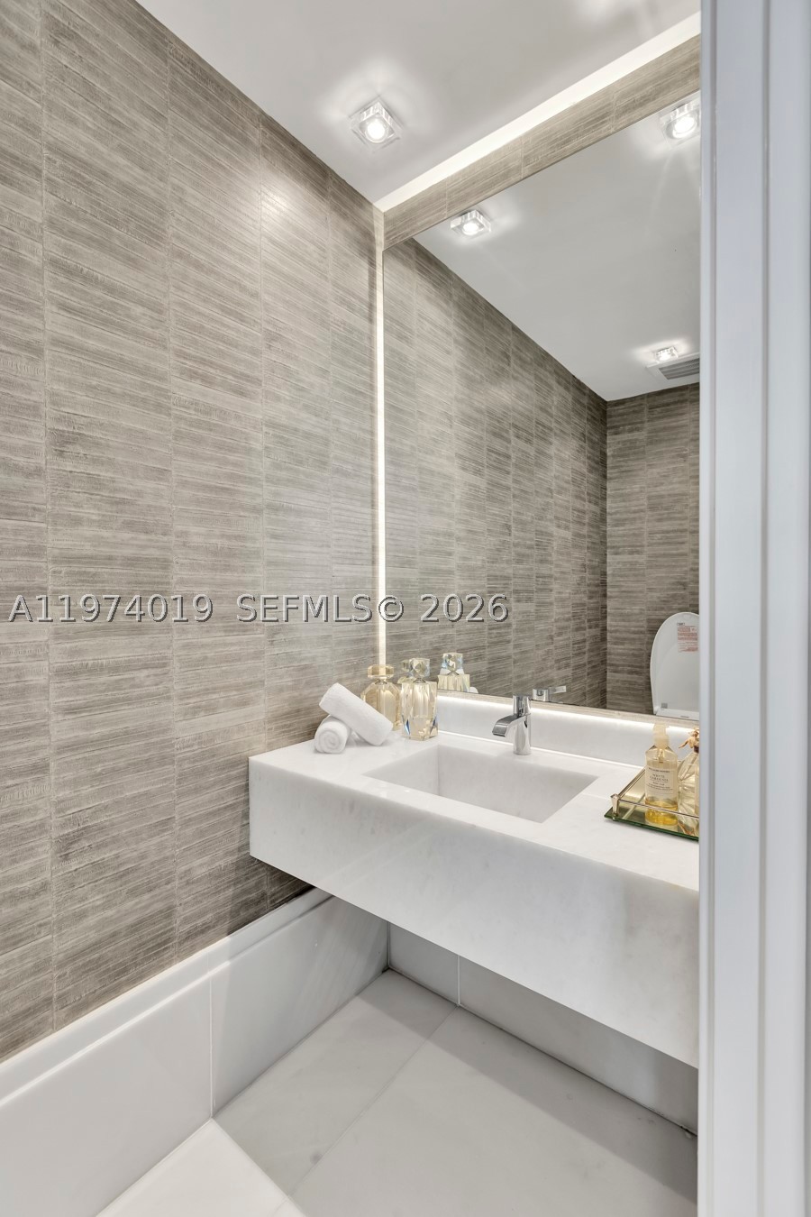 18555 Collins Ave #4605, Sunny Isles Beach FL 33160