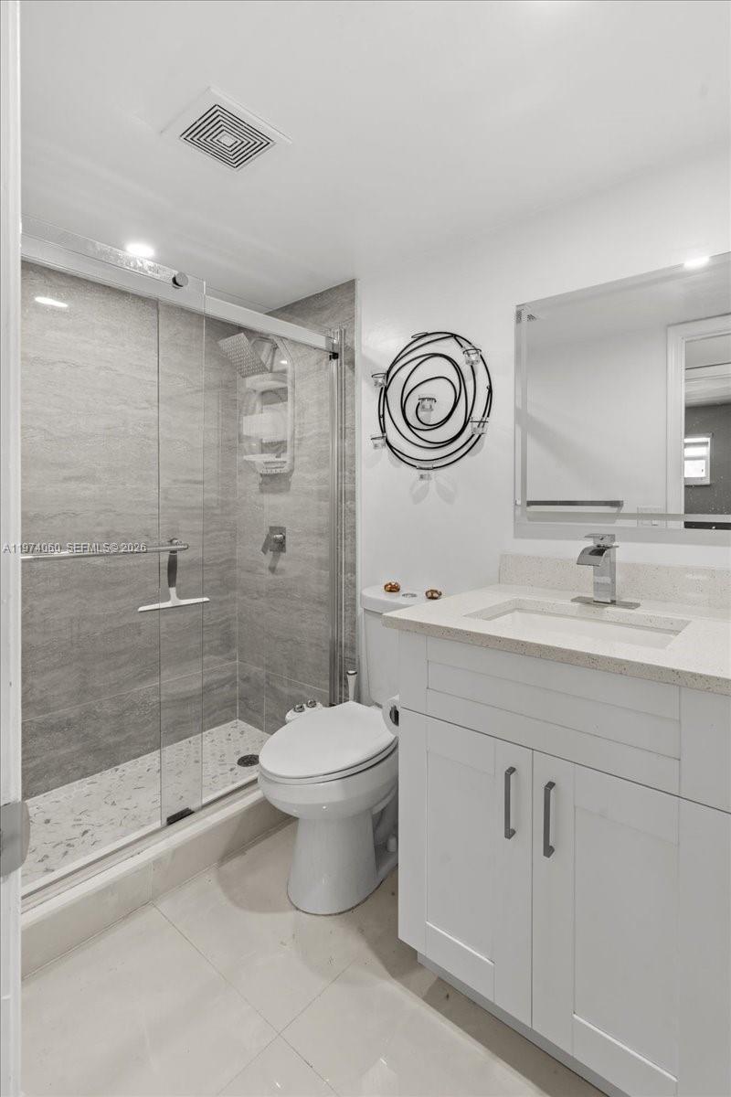 811 S Hollybrook Dr #208, Pembroke Pines FL 33025