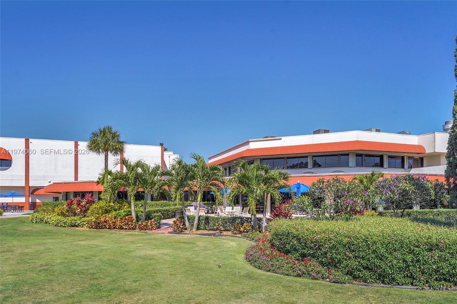 811 S Hollybrook Dr #208, Pembroke Pines FL 33025