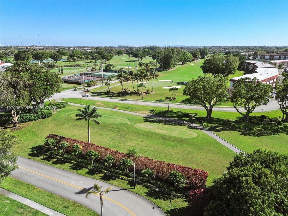 811 S Hollybrook Dr #208, Pembroke Pines FL 33025