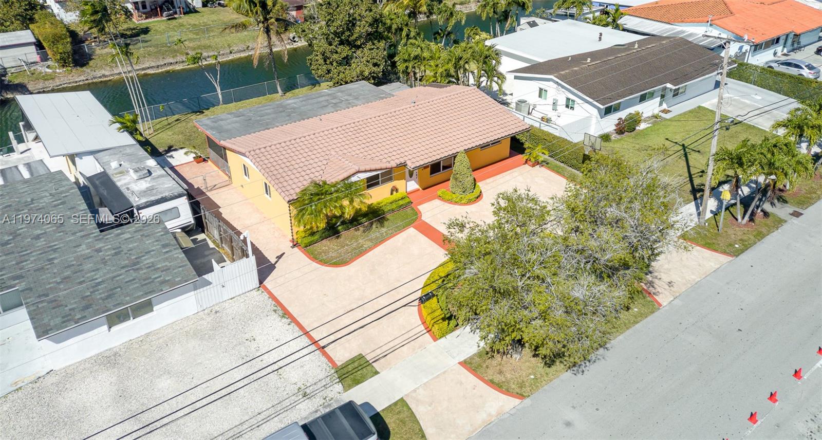 4600 SW 104th Ave, Miami FL 33165