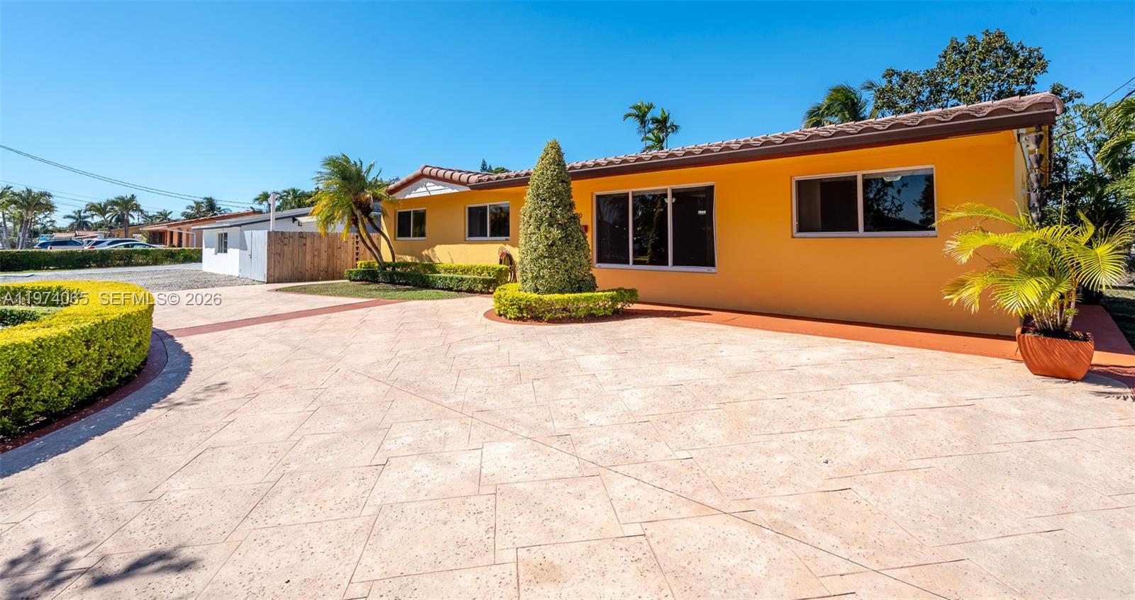 4600 SW 104th Ave, Miami FL 33165