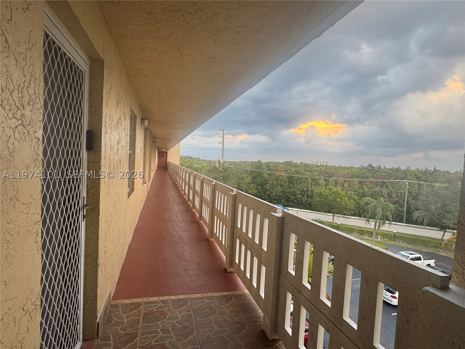 441 SE 3rd St #505, Dania Beach FL 33004