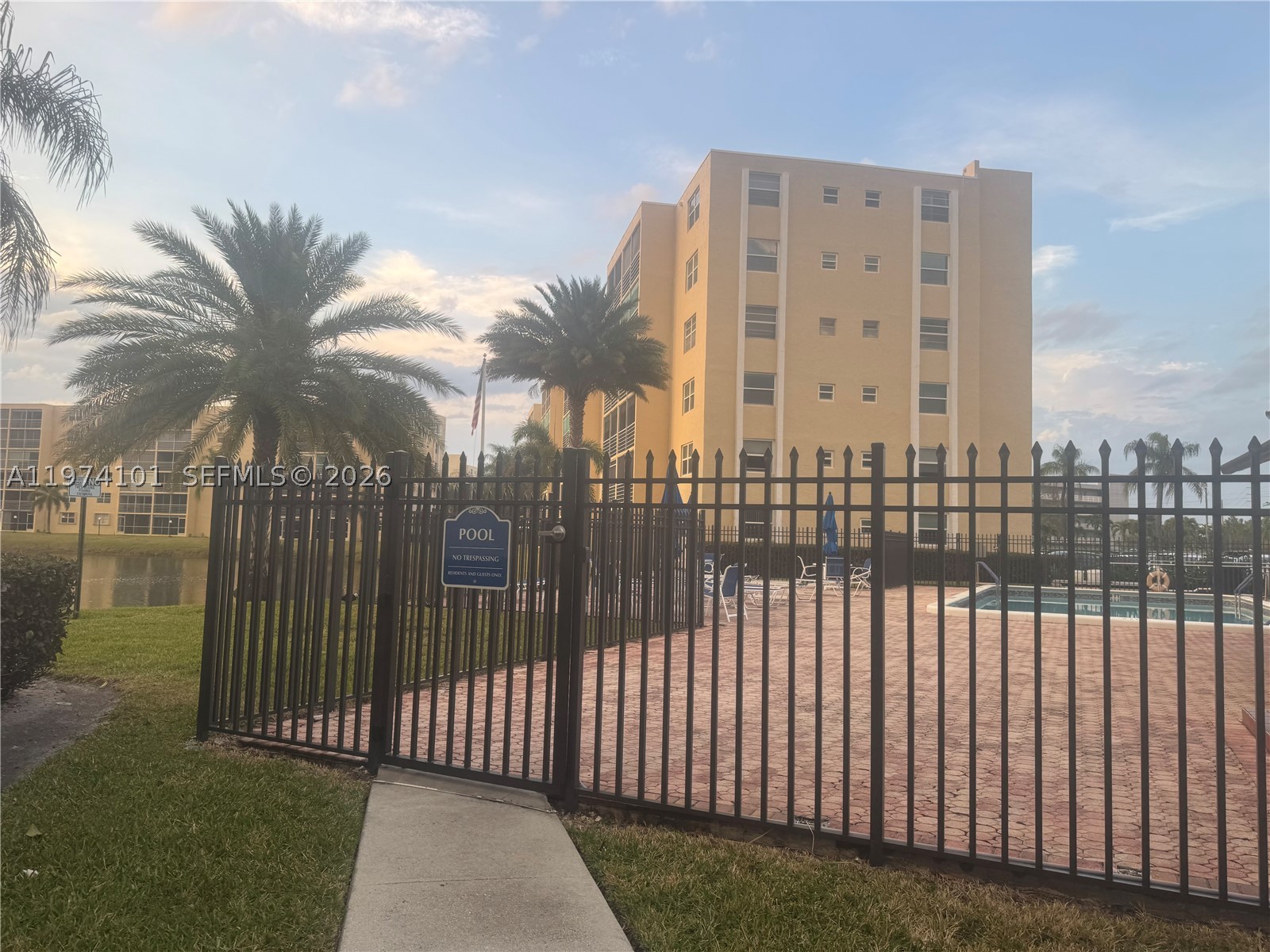 441 SE 3rd St #505, Dania Beach FL 33004