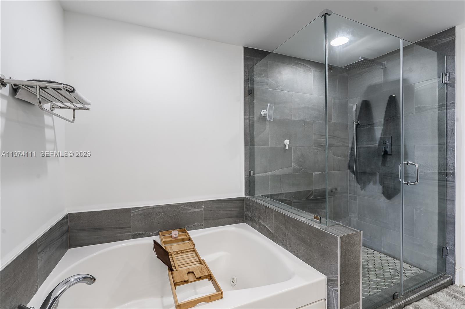 50 Biscayne Blvd #3106, Miami FL 33132