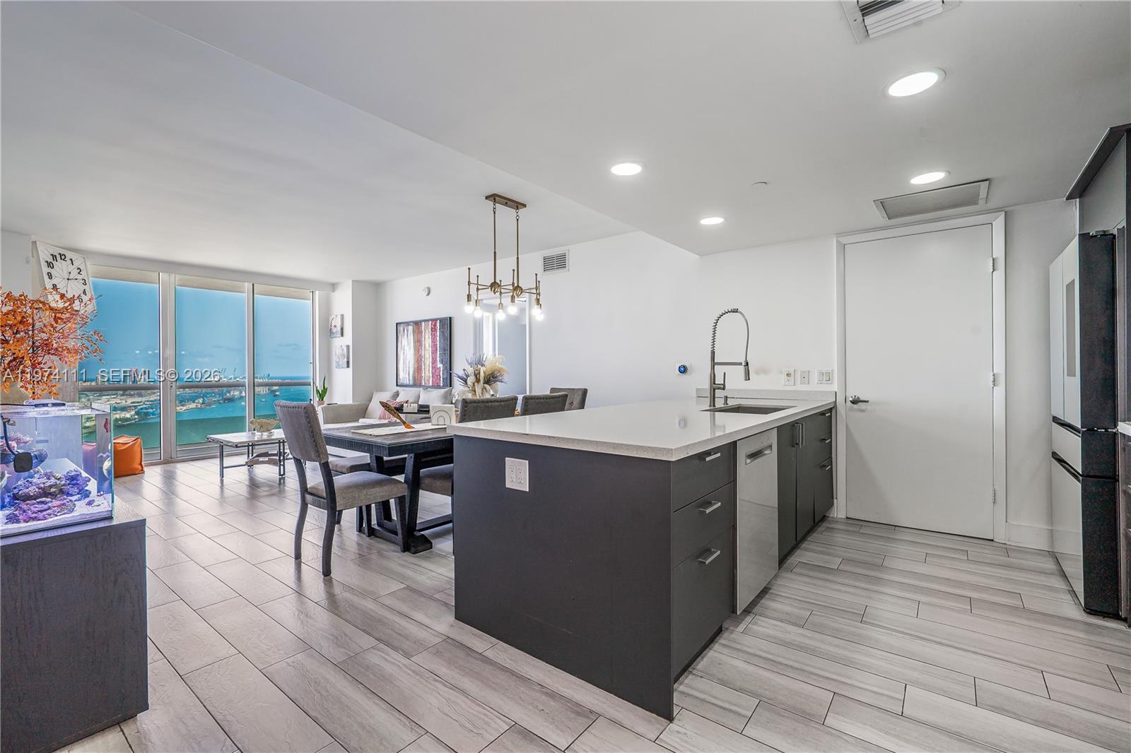 50 Biscayne Blvd #3106, Miami FL 33132