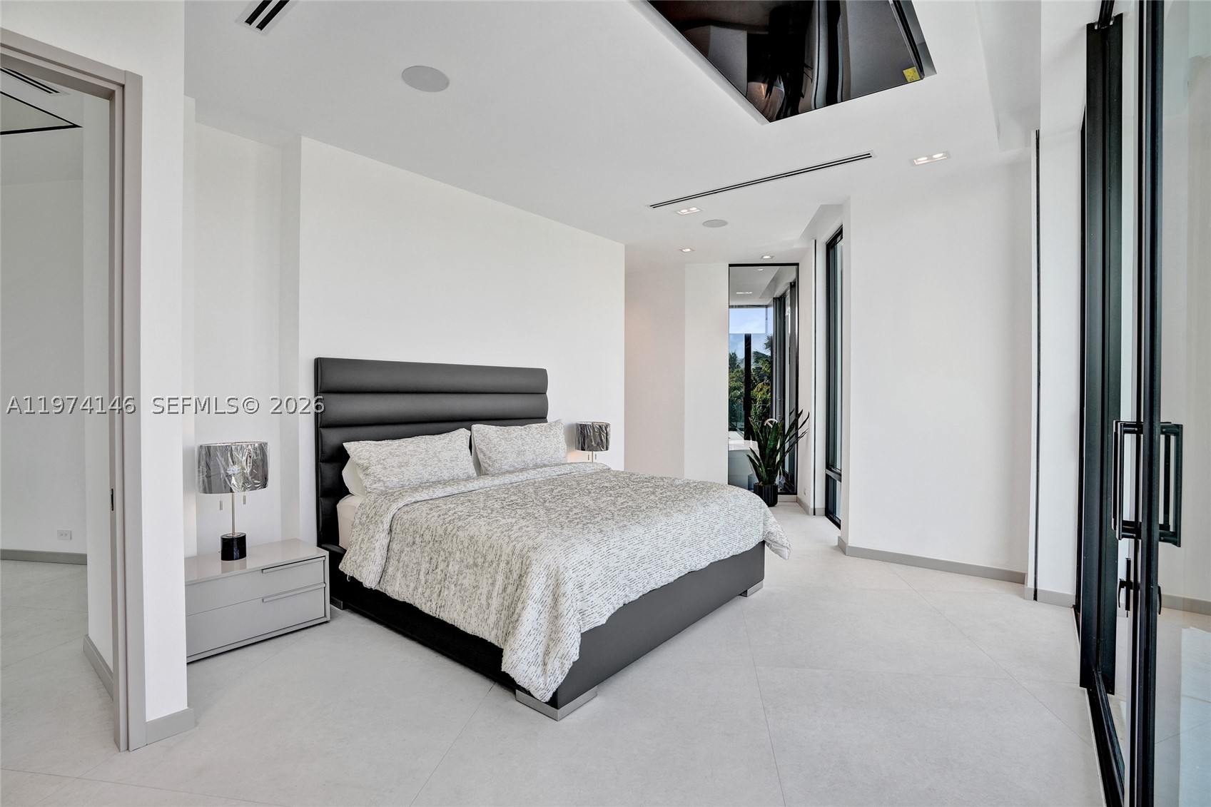 1379 NE 104th St, Miami Shores FL 33138