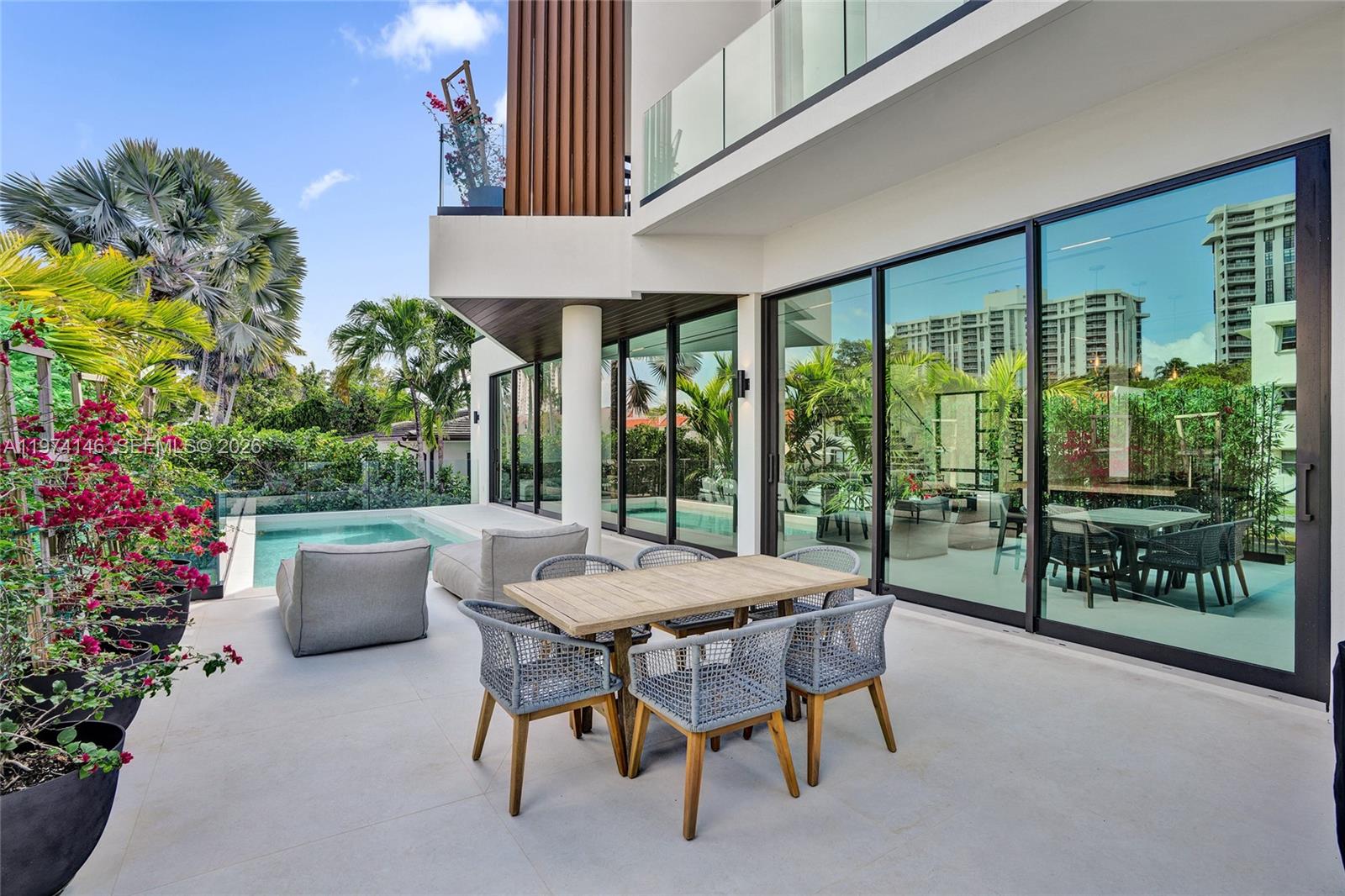 1379 NE 104th St, Miami Shores FL 33138