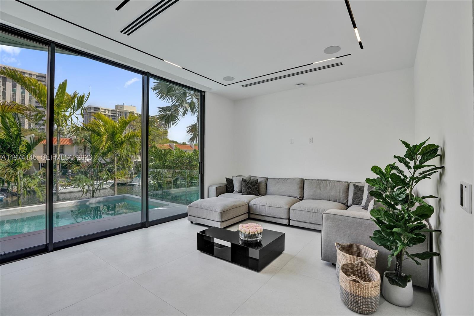 1379 NE 104th St, Miami Shores FL 33138